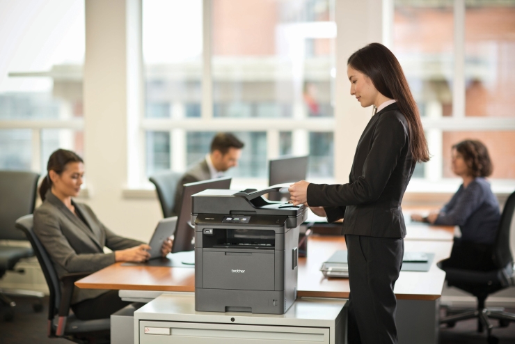 Как перестать покупать и чинить принтеры в офисе?
